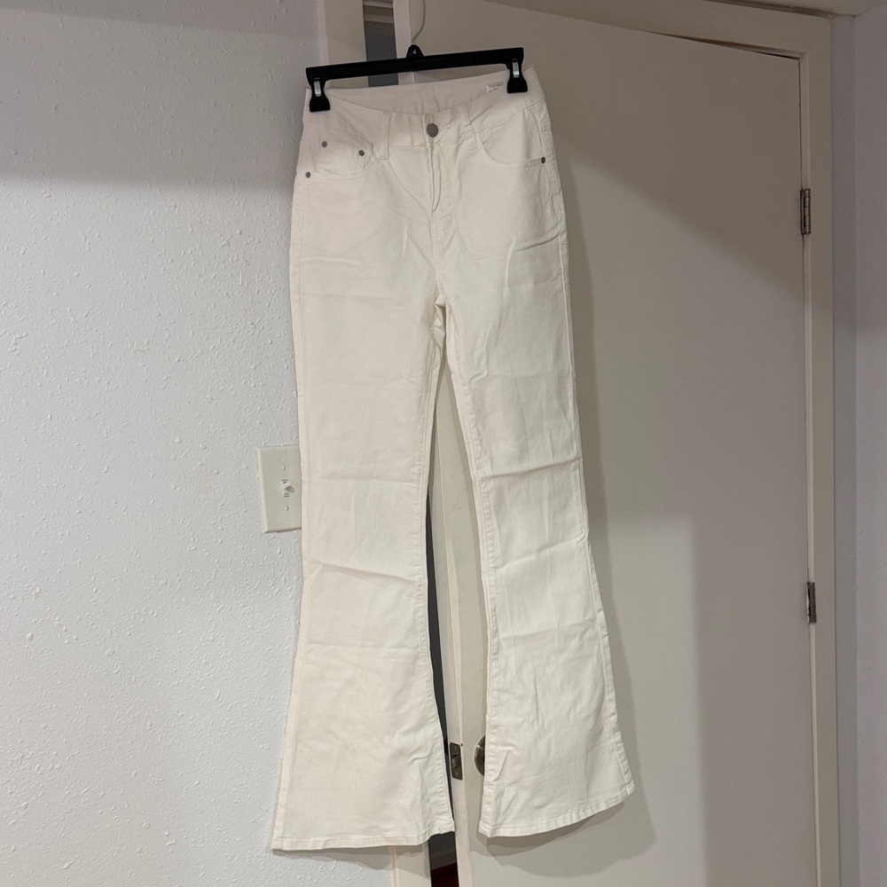 Women's White Flared Jeans